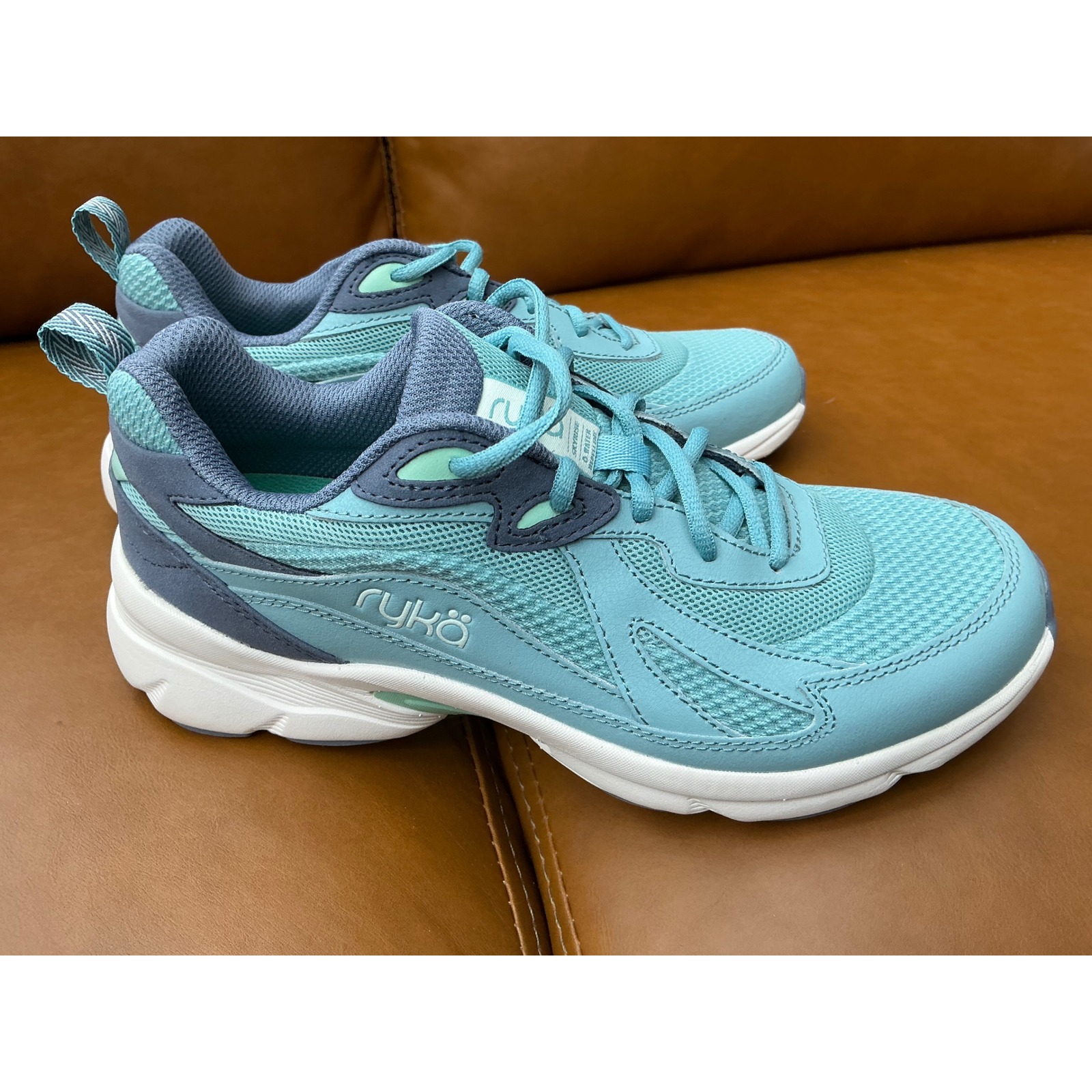Ryka Skyrise Walking Sneaker Womens 7.5m Teal Water Repellent Lace Up
